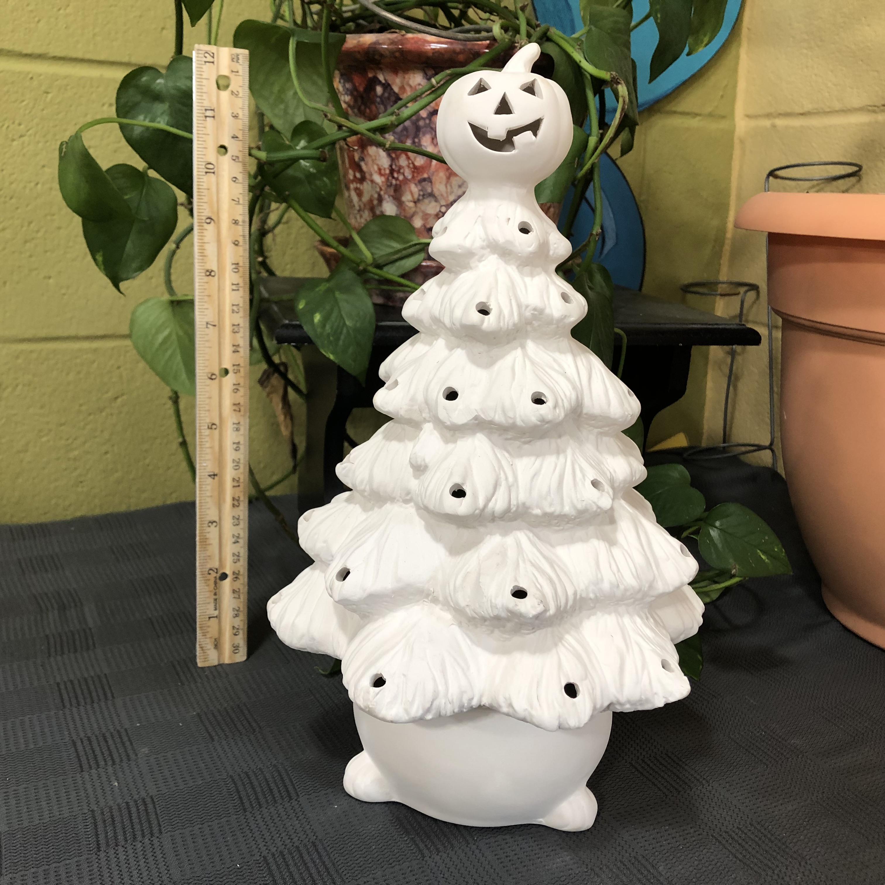 Halloween Tree 12"